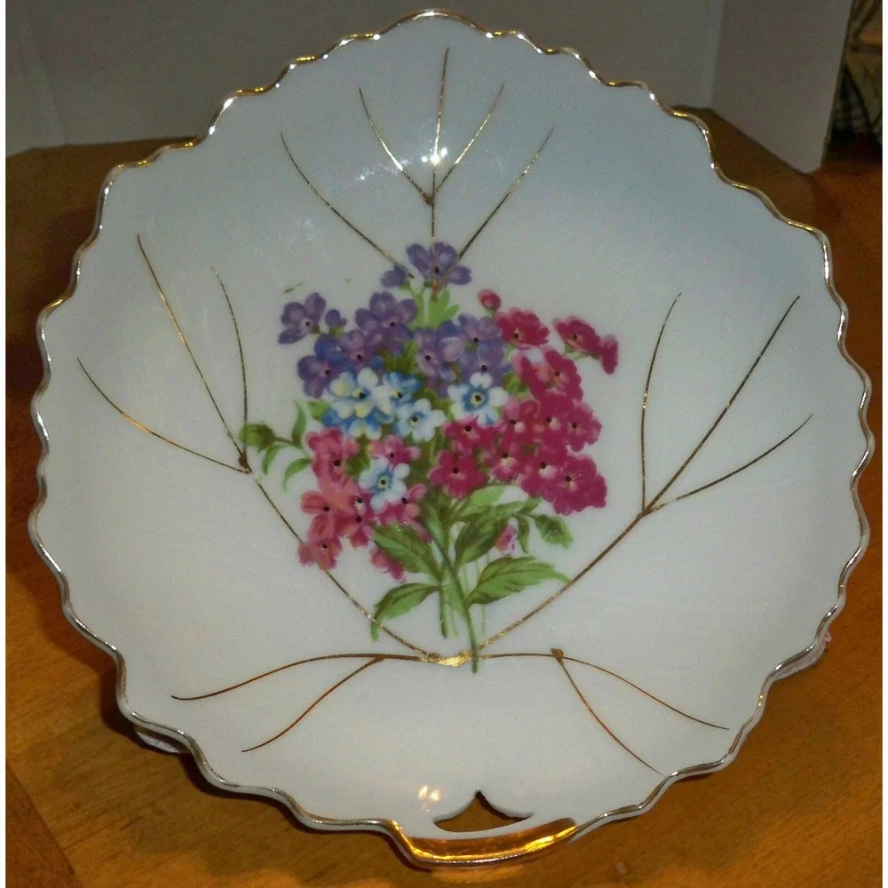 Vintage Leaf Shaped Collector/Candy Plate/Dish Japan Floral Gold‎ Trim